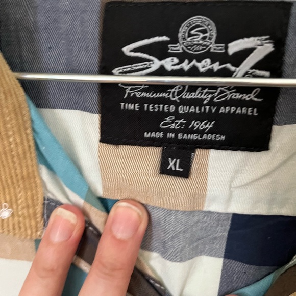 NWT Men’s button down with corduroy elbow patches - Picture 5 of 5